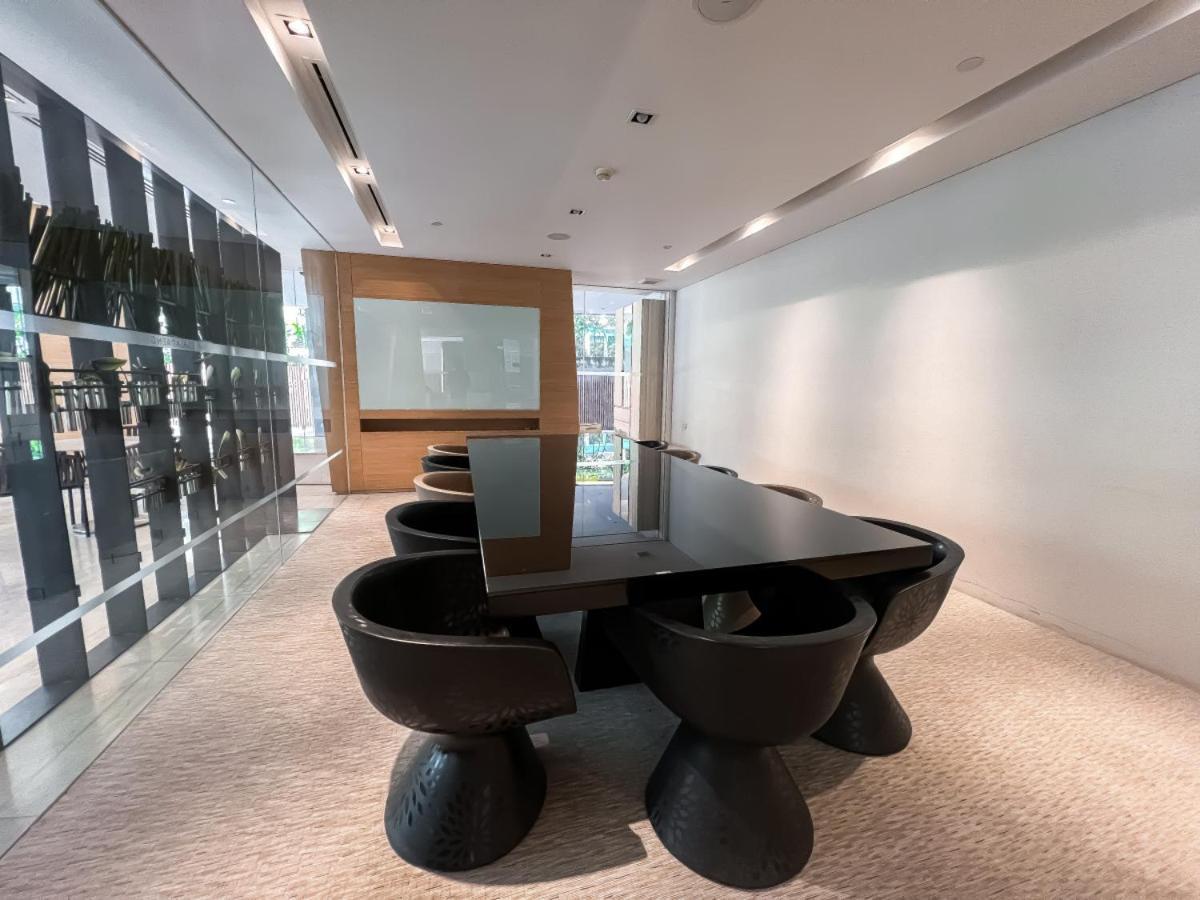 Extravagant 65 Sqm 1br - Ultra Fast Wifi - Silom