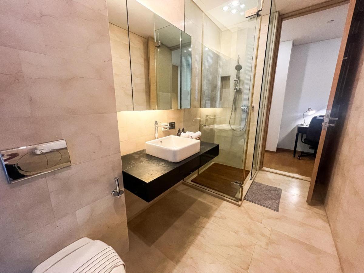 Extravagant 65 Sqm 1br - Ultra Fast Wifi - Silom