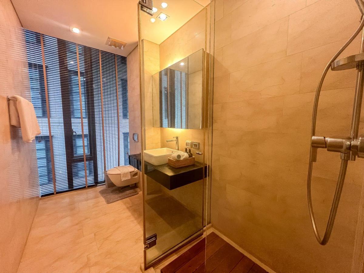 Apartment Extravagant 65 Sqm 1br - Ultra Fast Wifi - Silom Bangkok