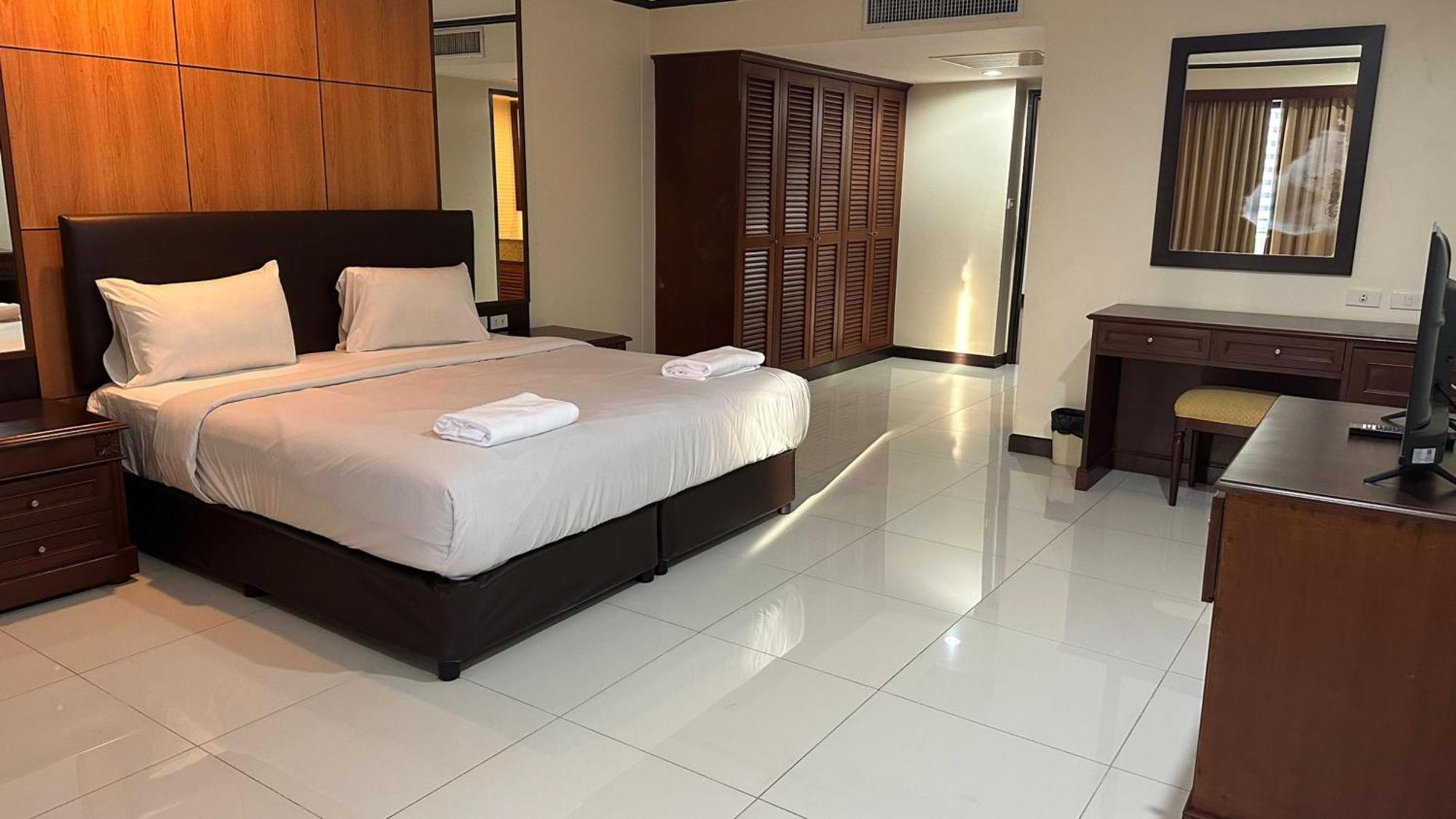 Direct At Omni Complex, Nana Pangsapuri