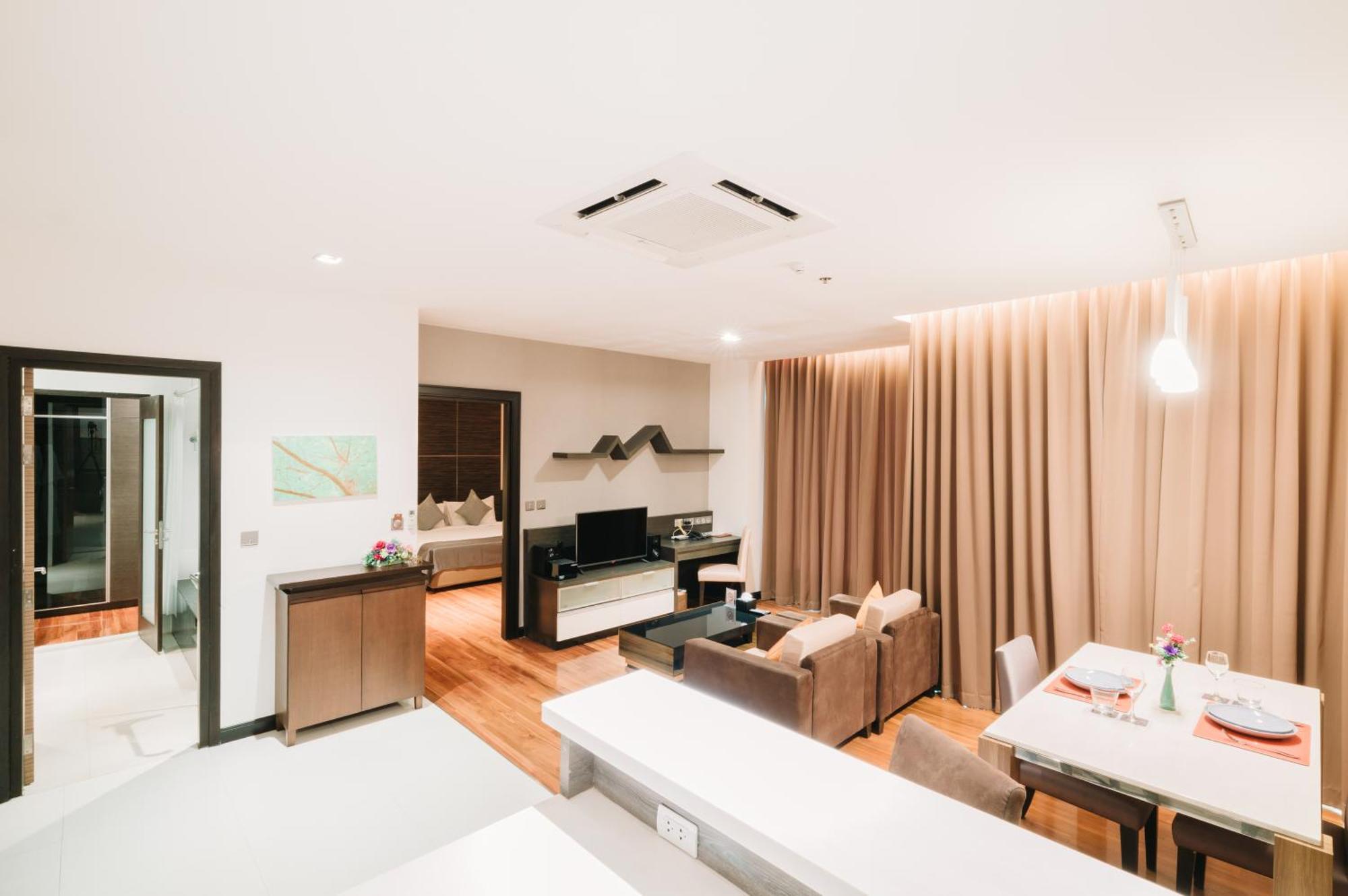 Lumen Srinakarin 5*