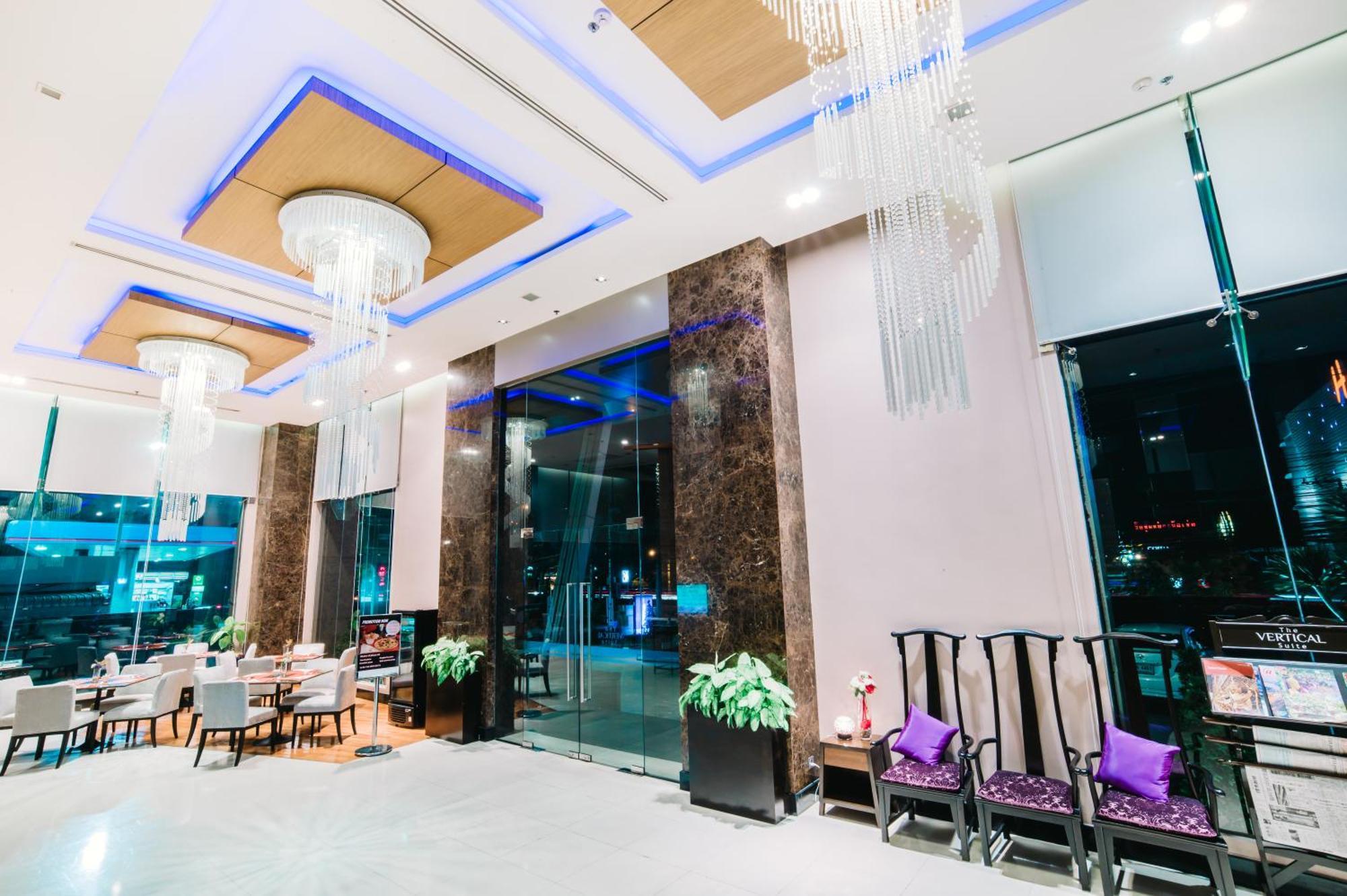 Lumen Srinakarin Hotel Bangkok