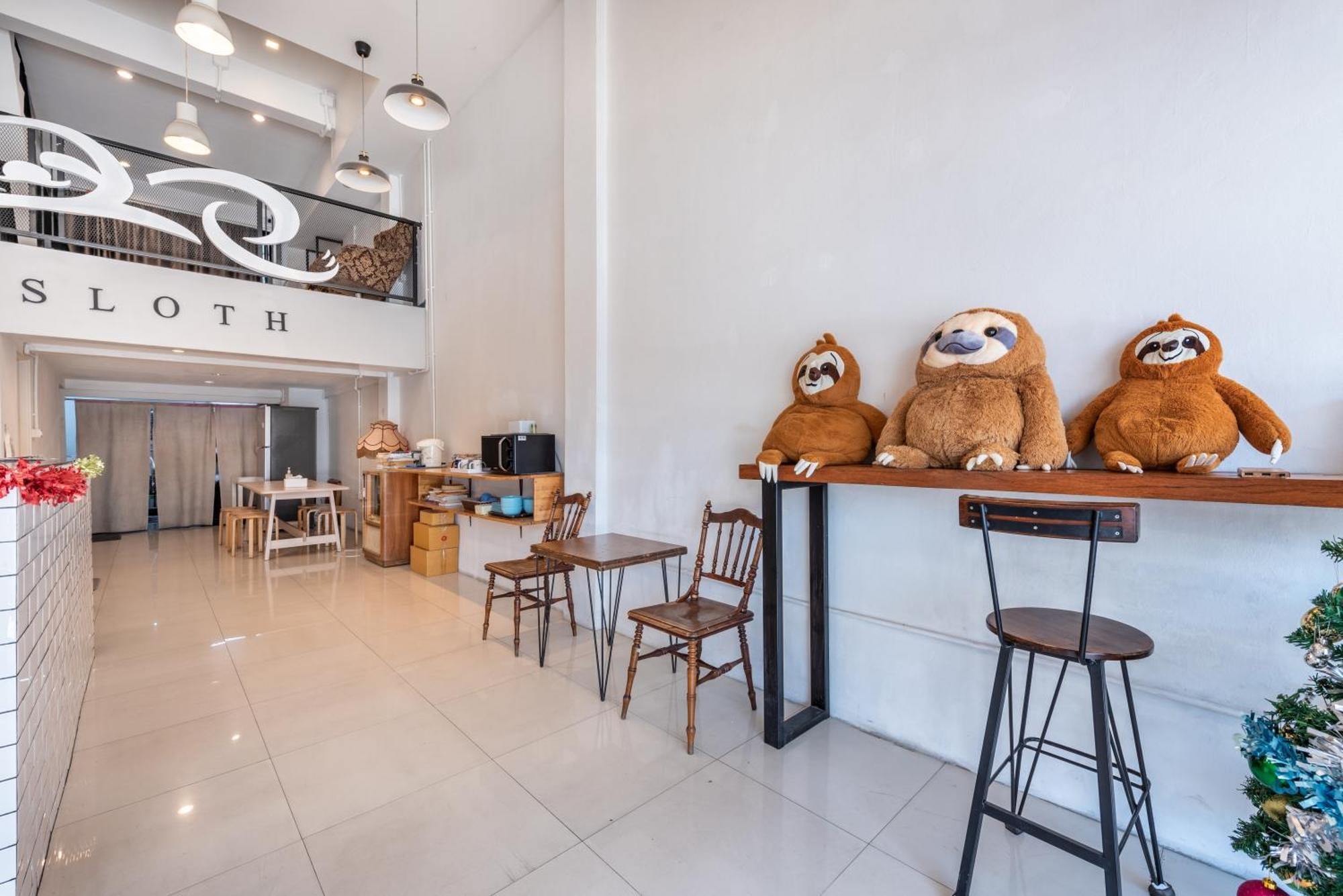 Sloth Don Mueang * Bangkok