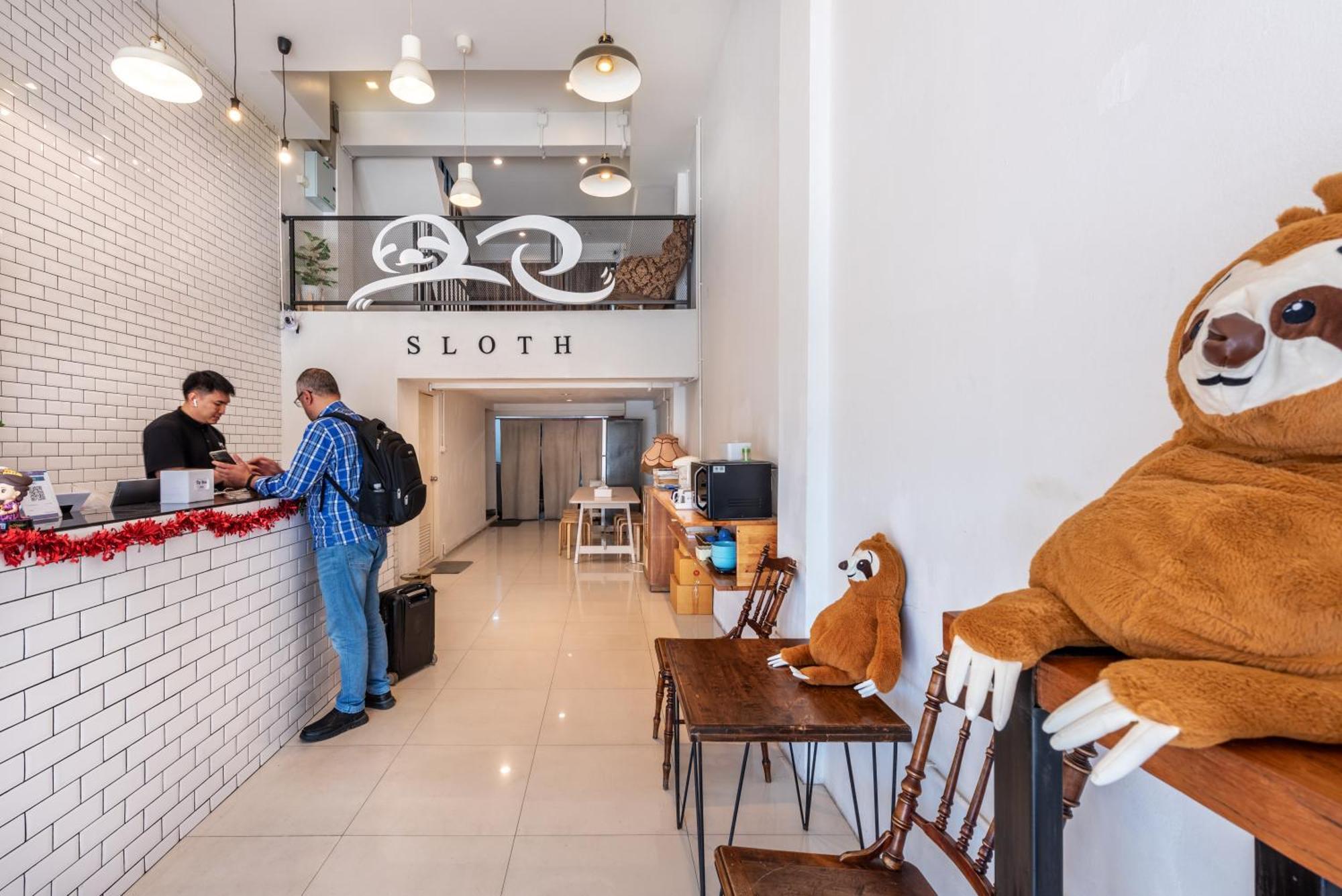 Sloth Don Mueang
