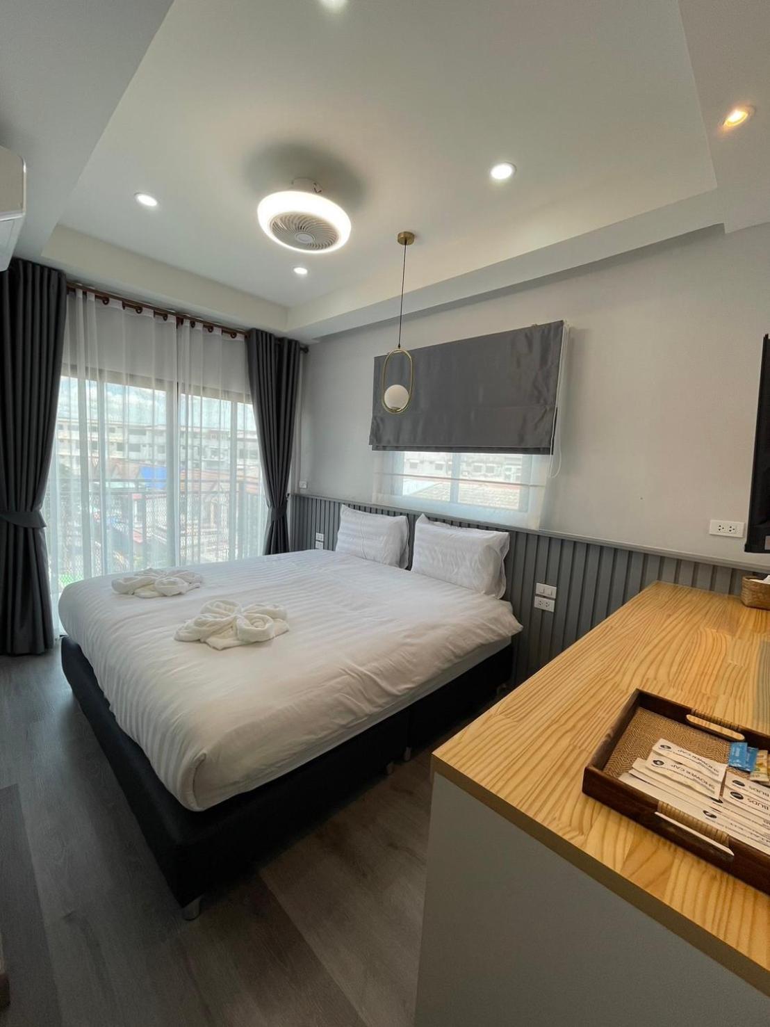 Acozyposhtel Hotel