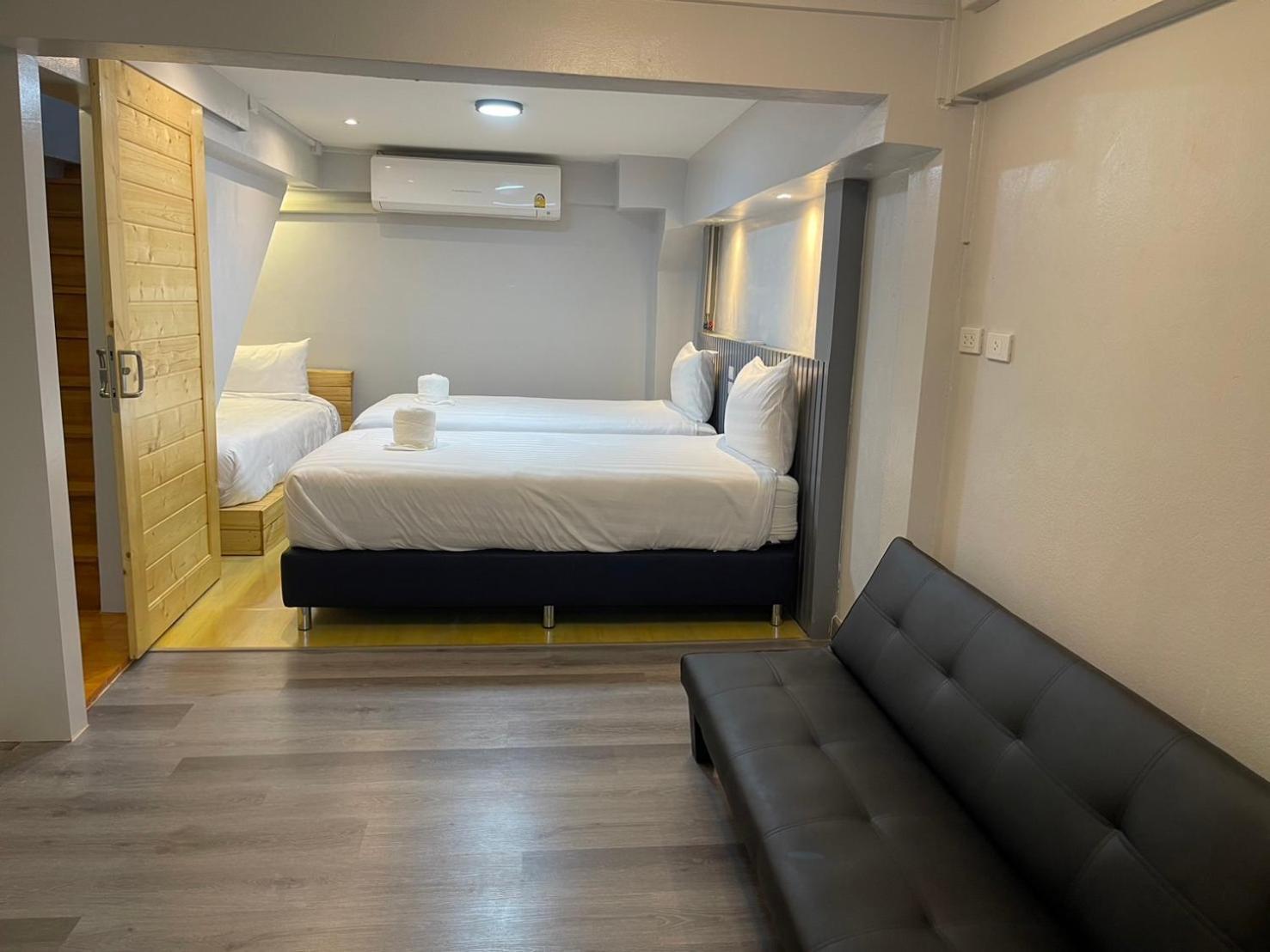 Hotel Acozyposhtel 4*