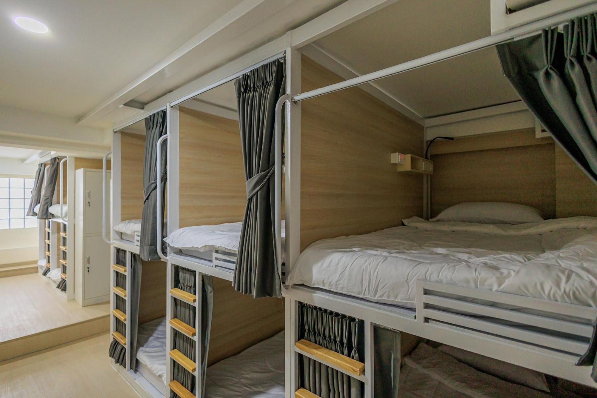 Reezq Hostel Bangkok