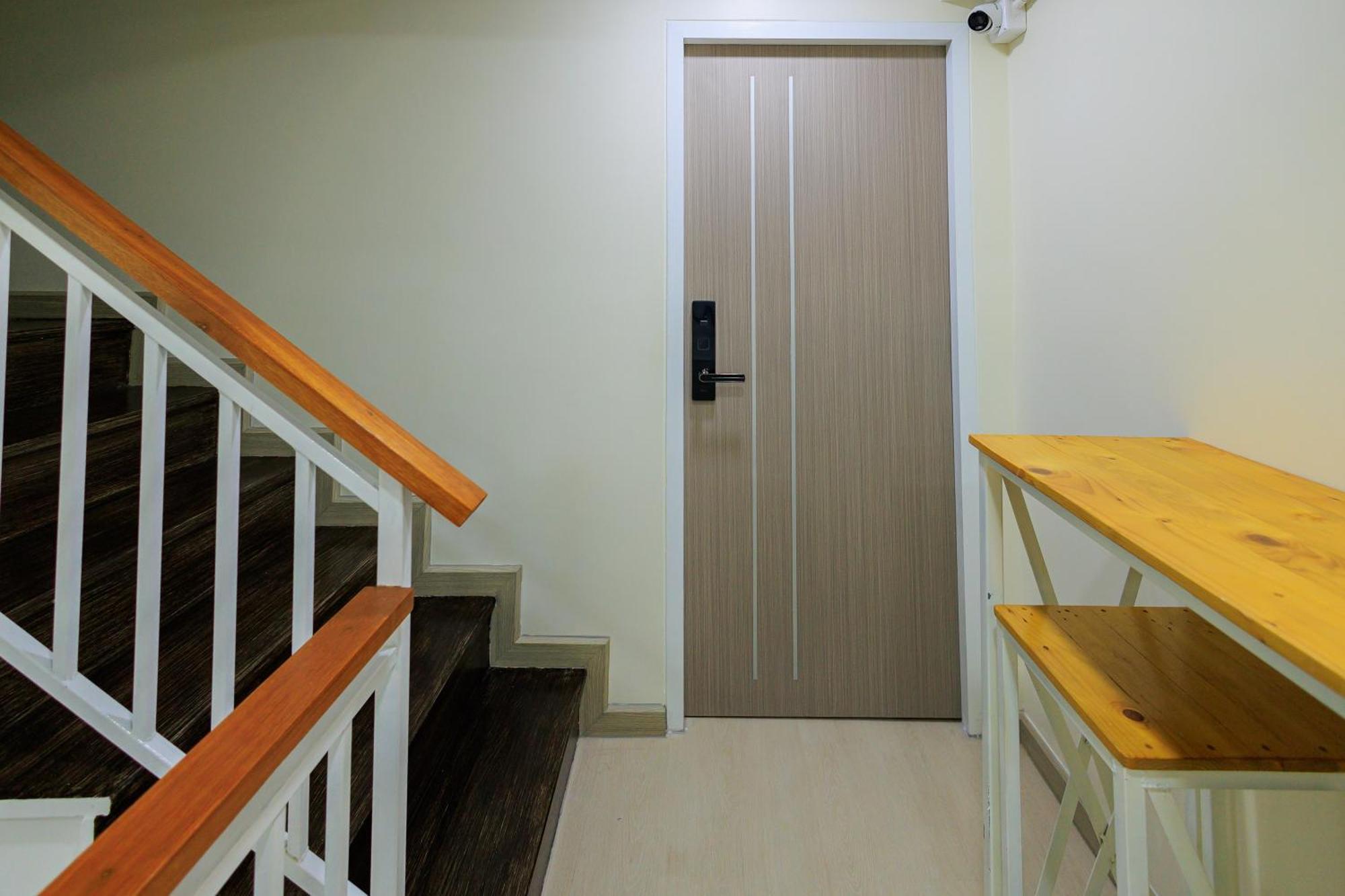Hostel Reezq *