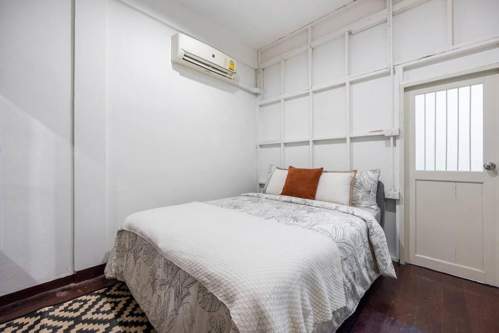 Sorrento Old Town Mrt Samyot Apartamento *