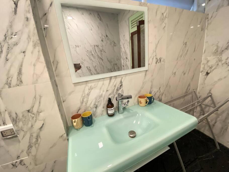 Villa House 3 Rooms,silom,china Town,bts Surasak *