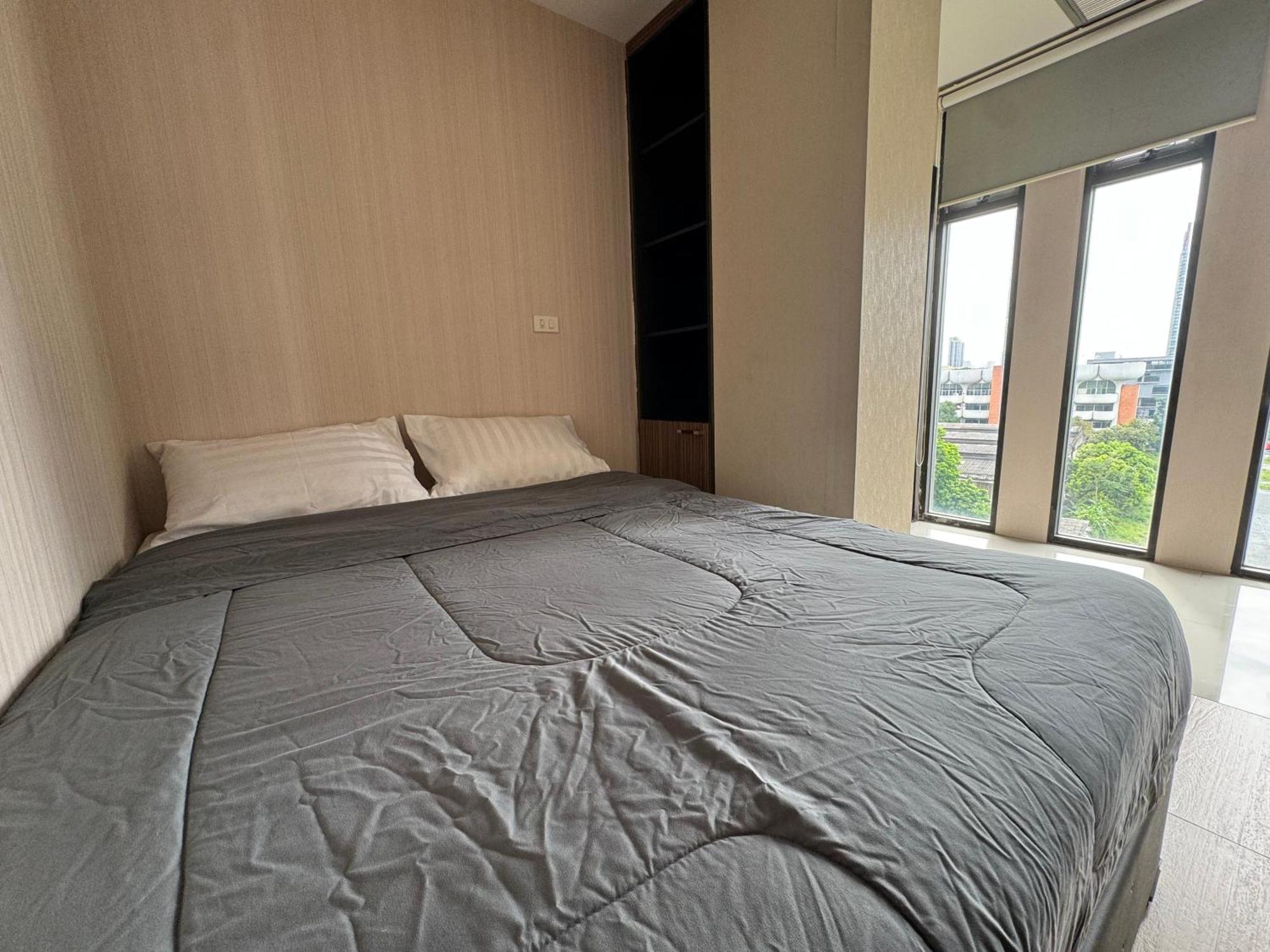 W8 Rise Lux Condo, 3 Bedroom Penthouse, Hip Bkk 5 Min From Thonglo Bts Station, Ok After The Earthquake Apartment