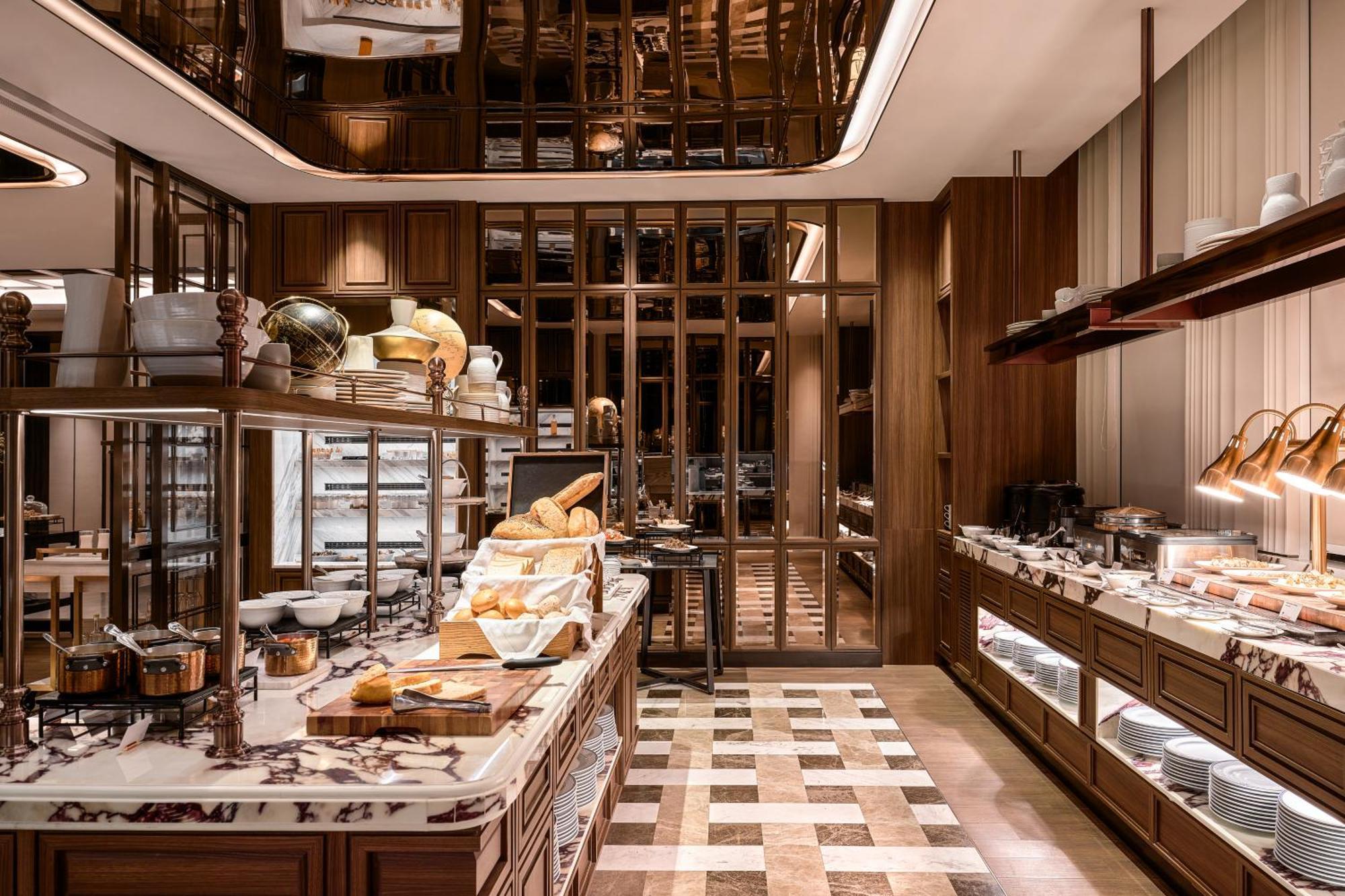 Intercontinental Sukhumvit By Ihg Hotel Bangkok