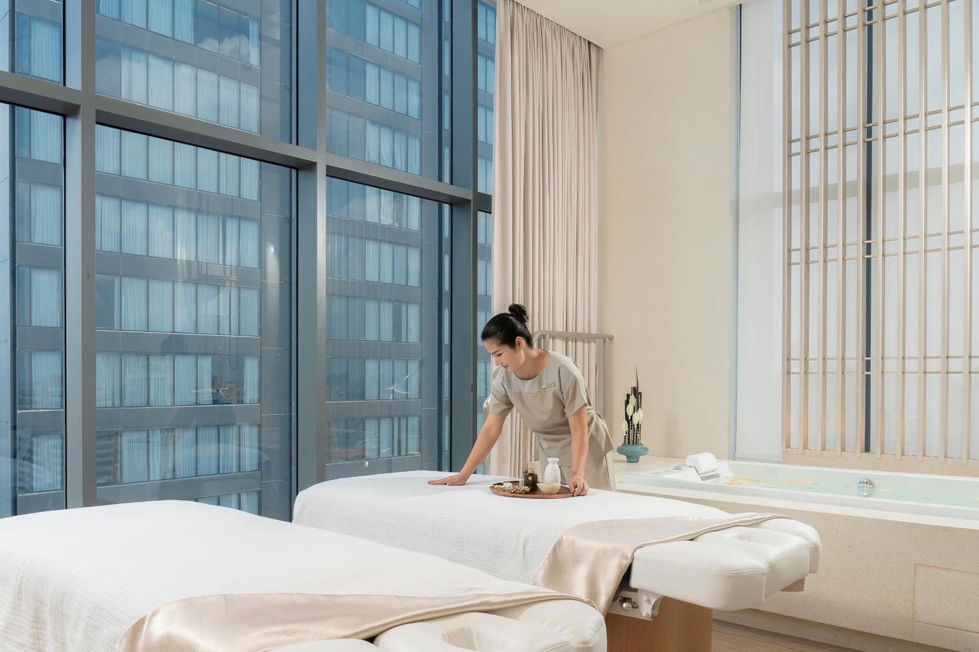 Hotel Intercontinental Sukhumvit By Ihg Bangkok