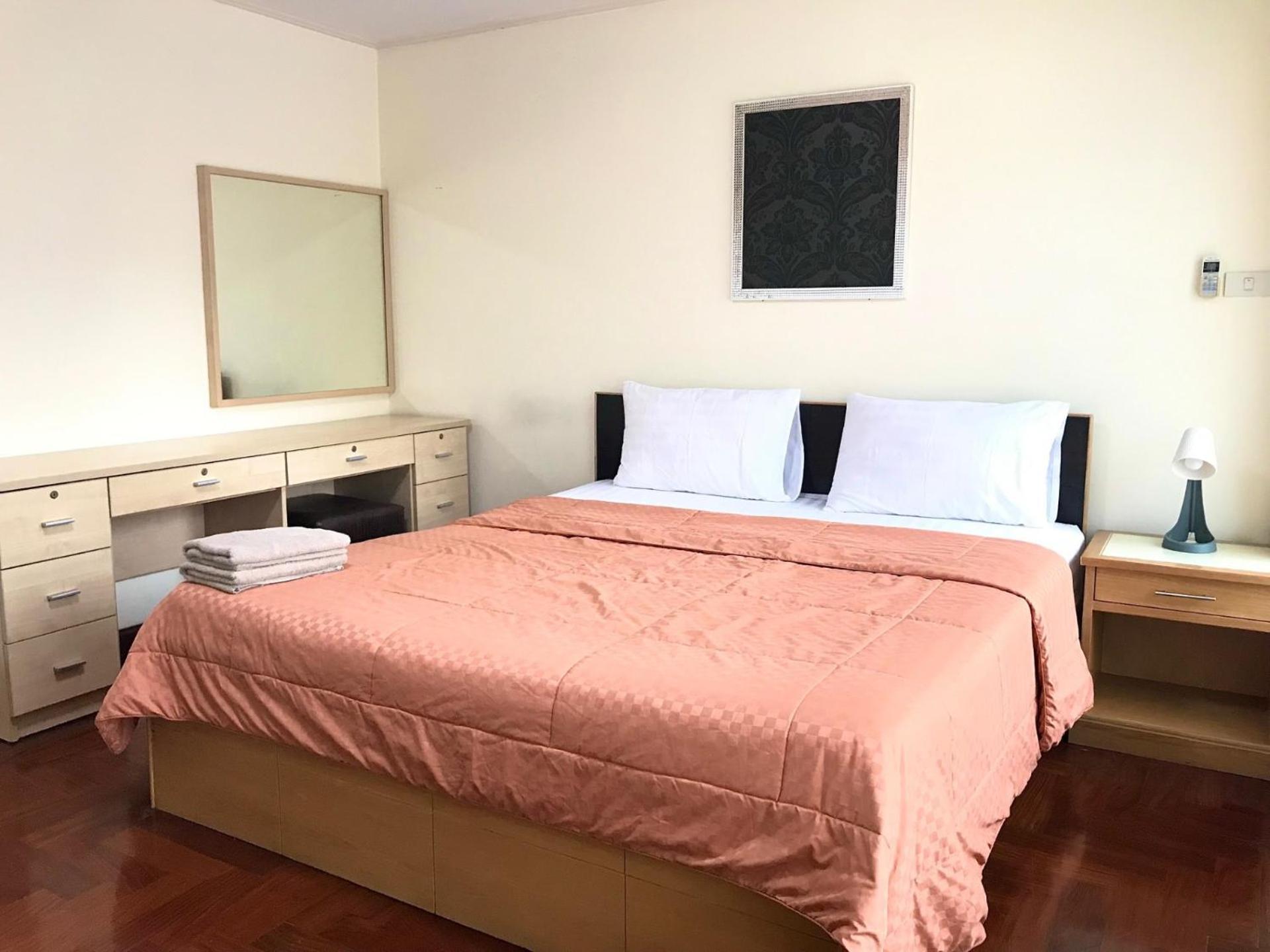 Apartment Charming Resident Sukhumvit 22 Bangkok