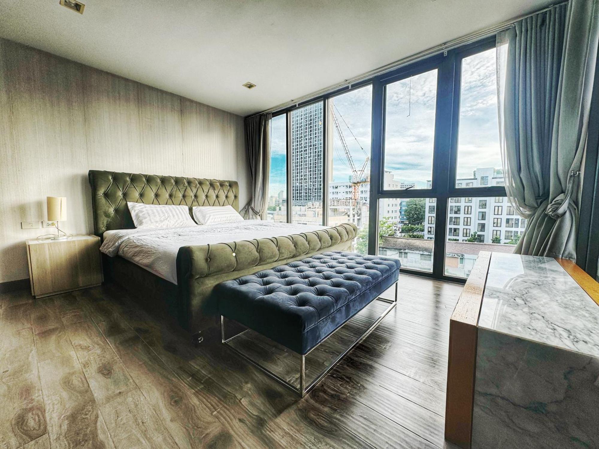 Apartment W8 Rise Lux Condo, 2 Bedroom Private Floor, Hip Bkk 5 Min From Thonglo Bts Station, Ok After The Earthquake