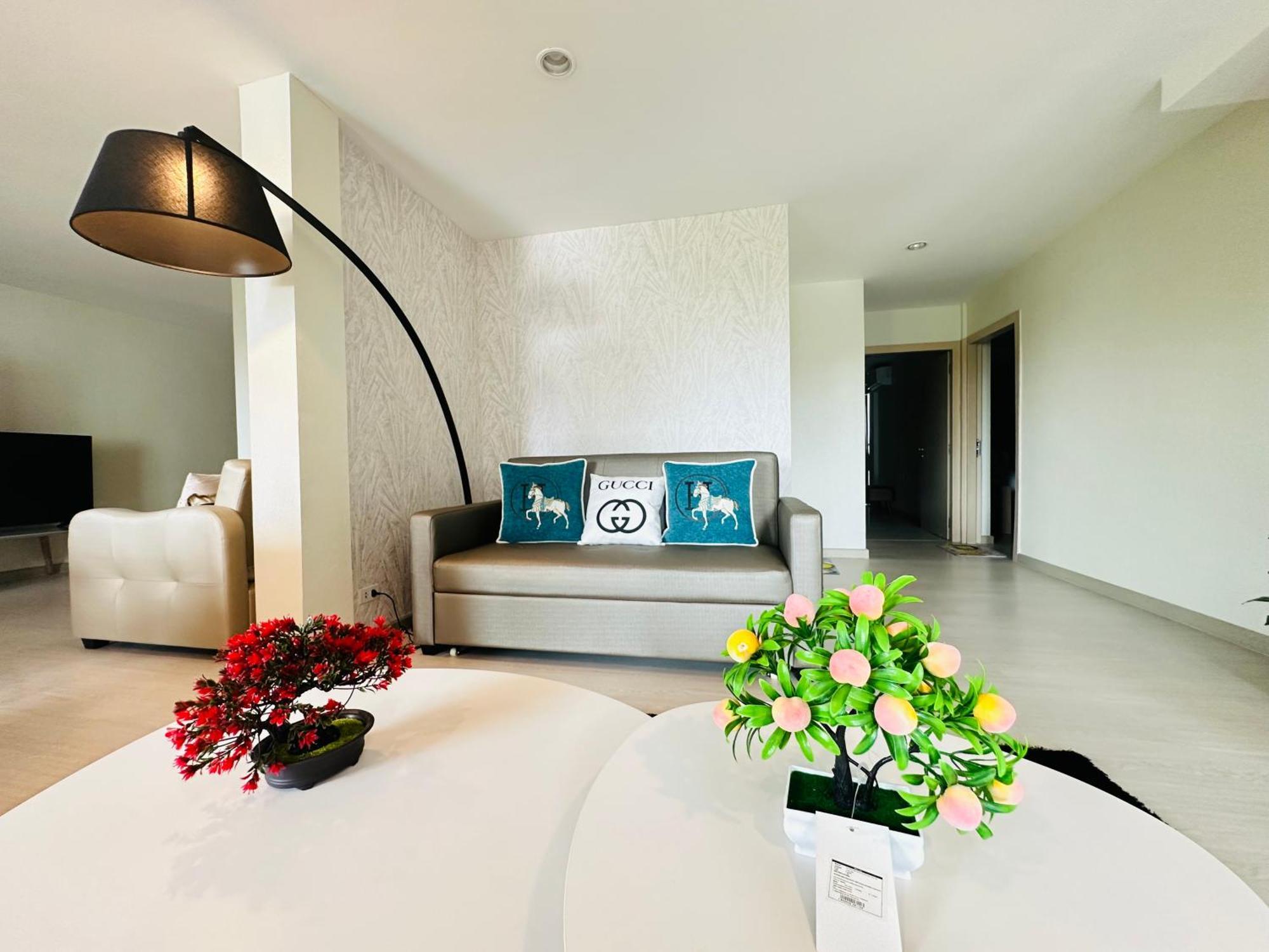 New Ekamai Thonglor Luxury Near 711, Bts, Mall Appartement