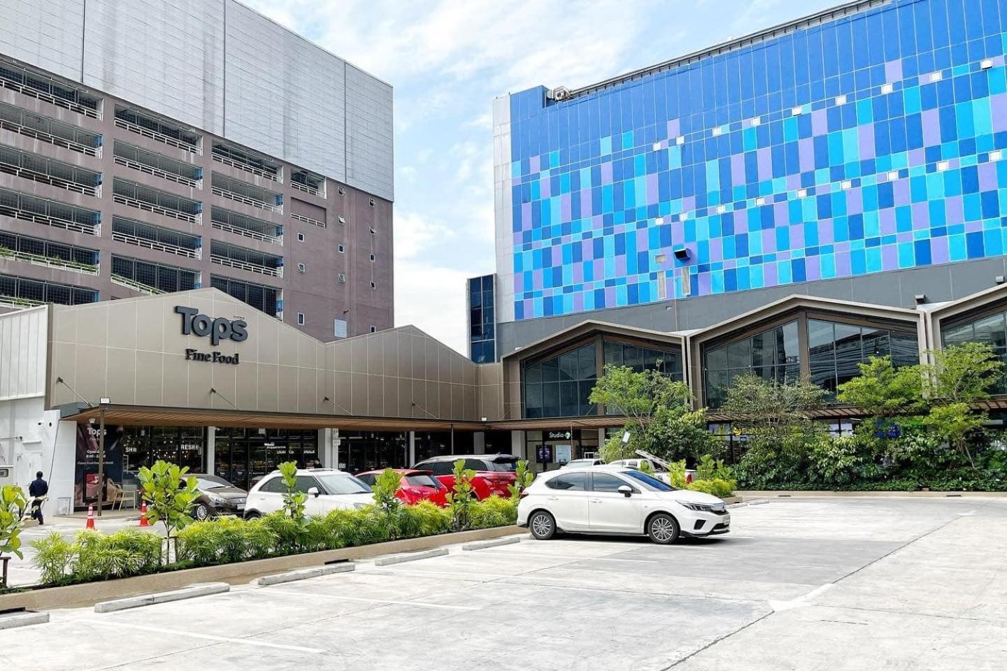 New Ekamai Thonglor Luxury Near 711, Bts, Mall Appartement
