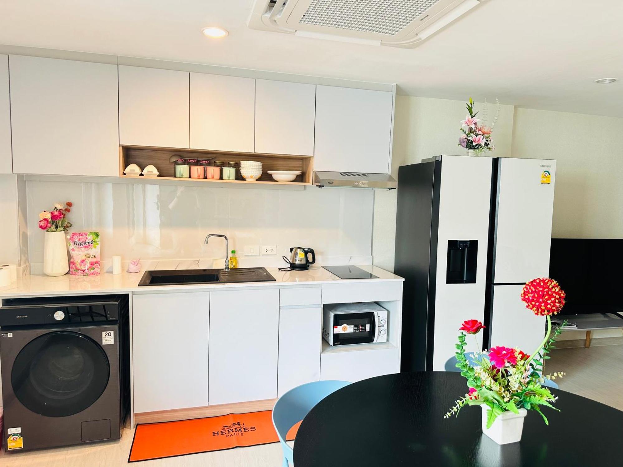 New Ekamai Thonglor Luxury Near 711, Bts, Mall Appartement *