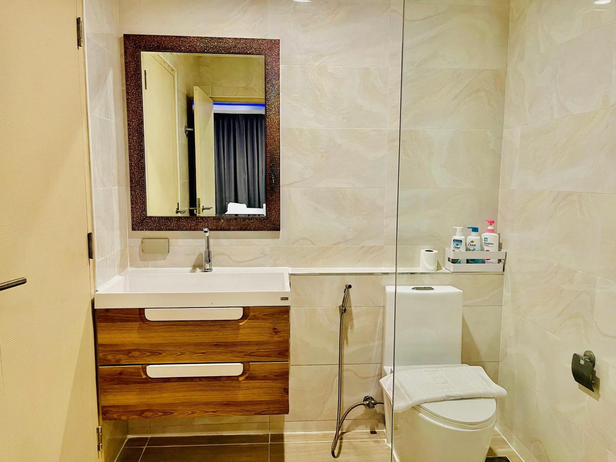 Appartement New Ekamai Thonglor Luxury Near 711, Bts, Mall Bangkok