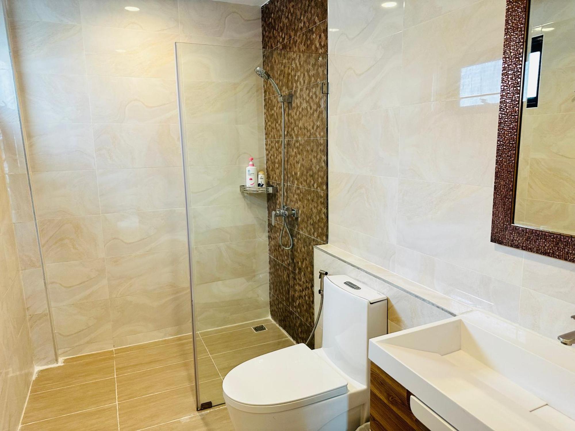 New Ekamai Thonglor Luxury Near 711, Bts, Mall Appartement *