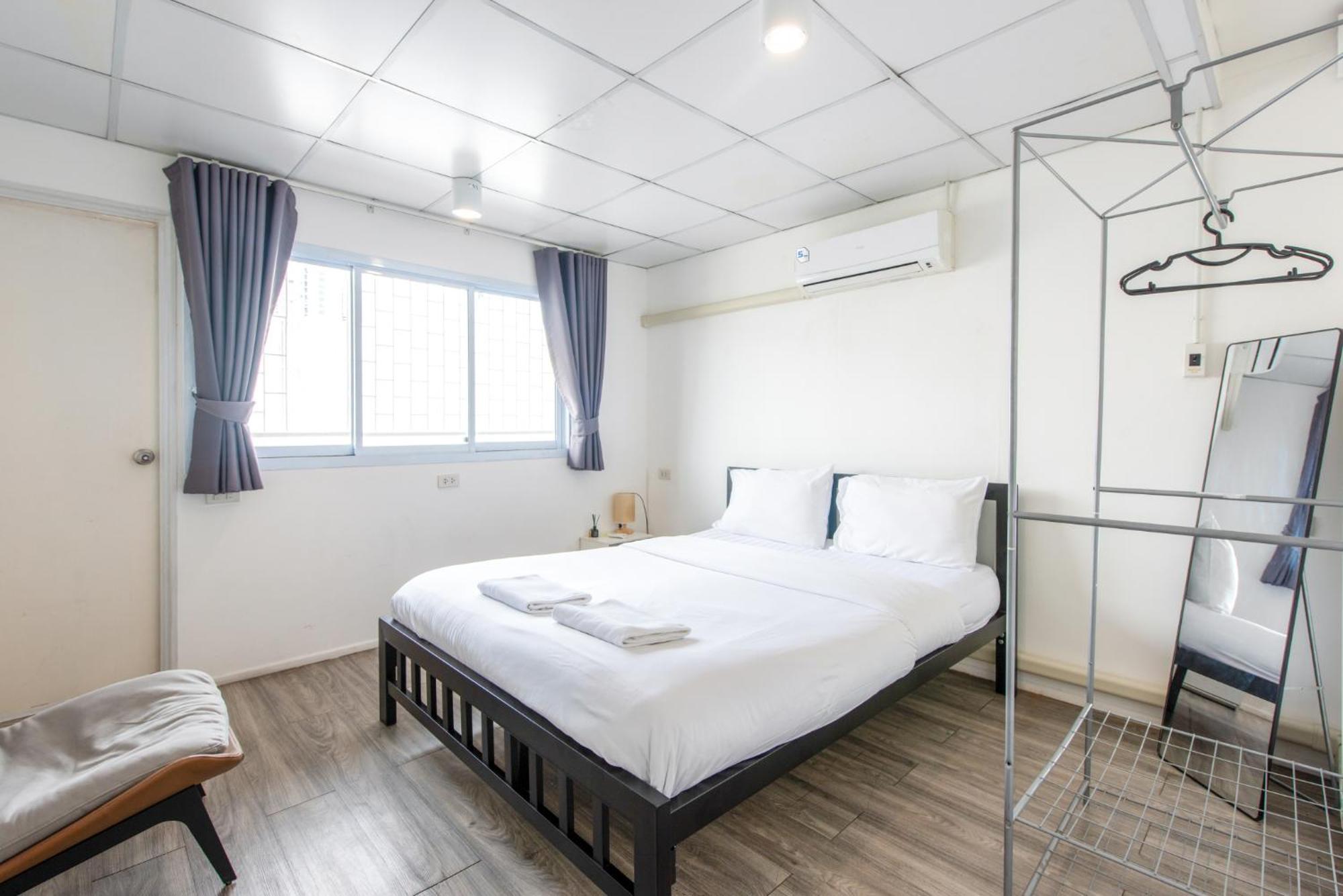 Hostel Piccolo Sukhumvit Hostel- Self Check-in After 6 Pm