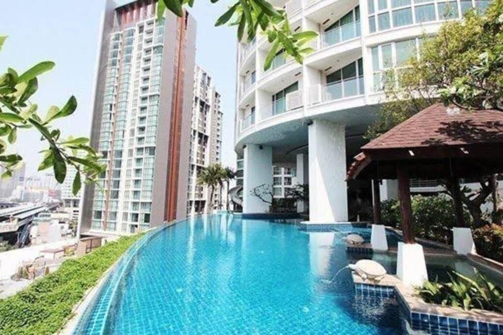 S69-新房特惠 巿中心 1bed Bts Phra Khanong Swim Gym Apartemen