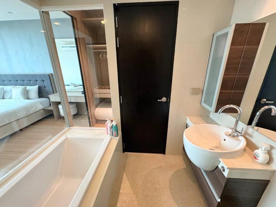 Apartemen S69-新房特惠 巿中心 1bed Bts Phra Khanong Swim Gym Bangkok