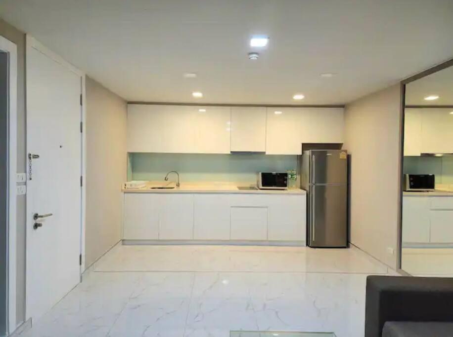 - Sukhumvit Soi 5 Bts Nana- Size 47m2 *
