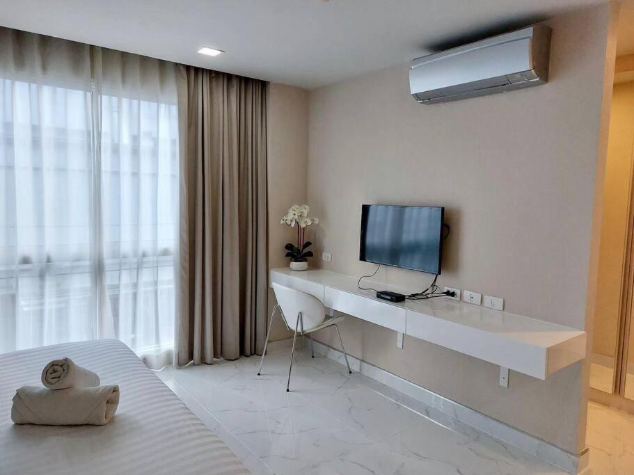 - Sukhumvit Soi 5 Bts Nana- Size 47m2 Apartment *