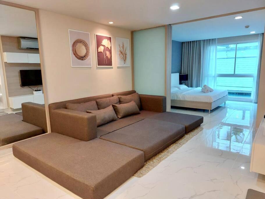 - Sukhumvit Soi 5 Bts Nana- Size 47m2 Apartment
