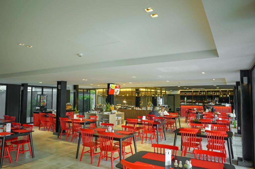 The Iconic Don Mueang Airport Hotel