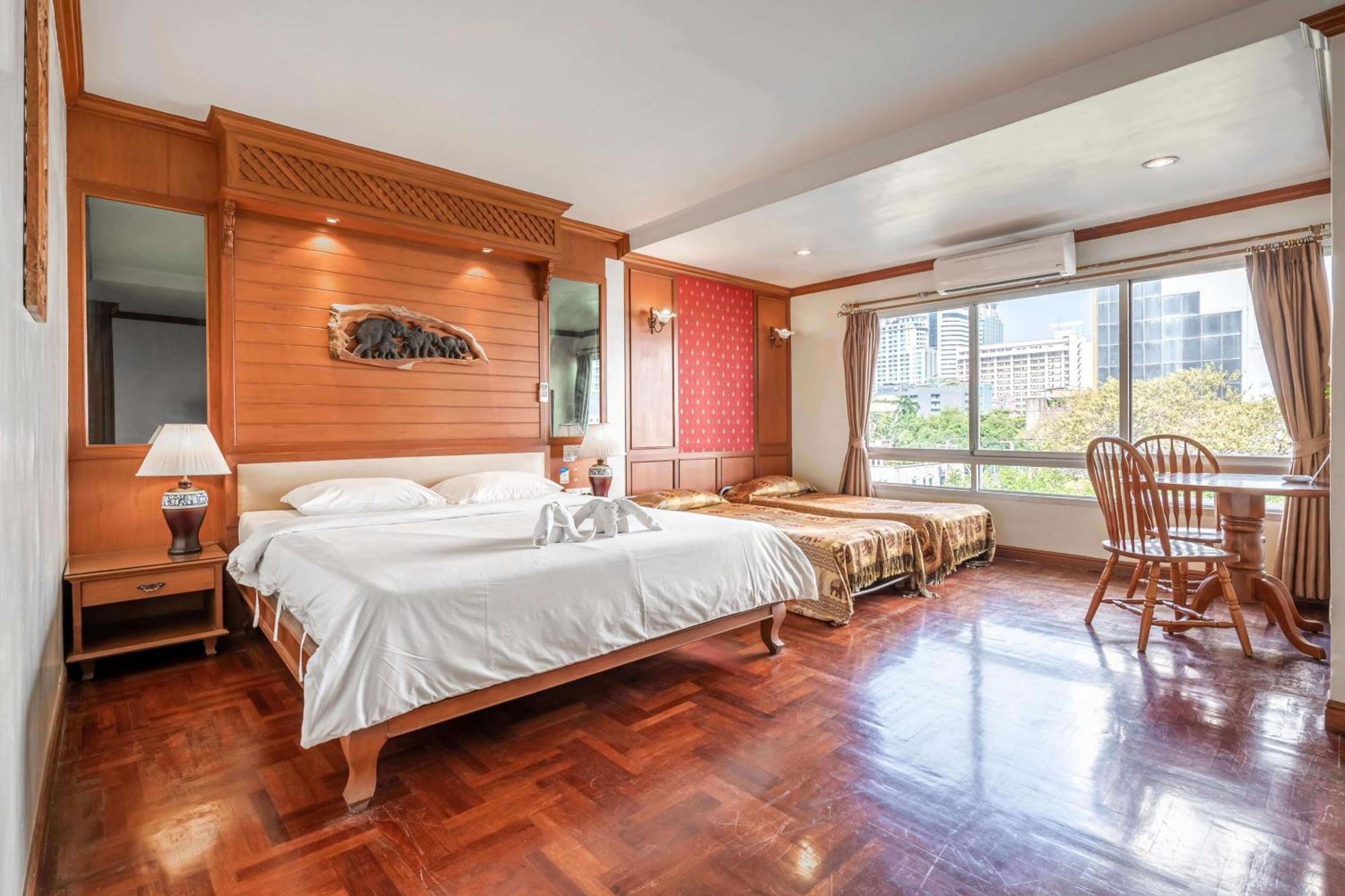 By Royal Ivory Nana Hotel Bangkok