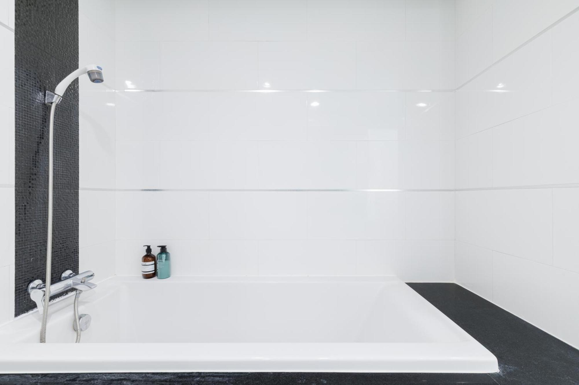 Shine 43 Apartment *