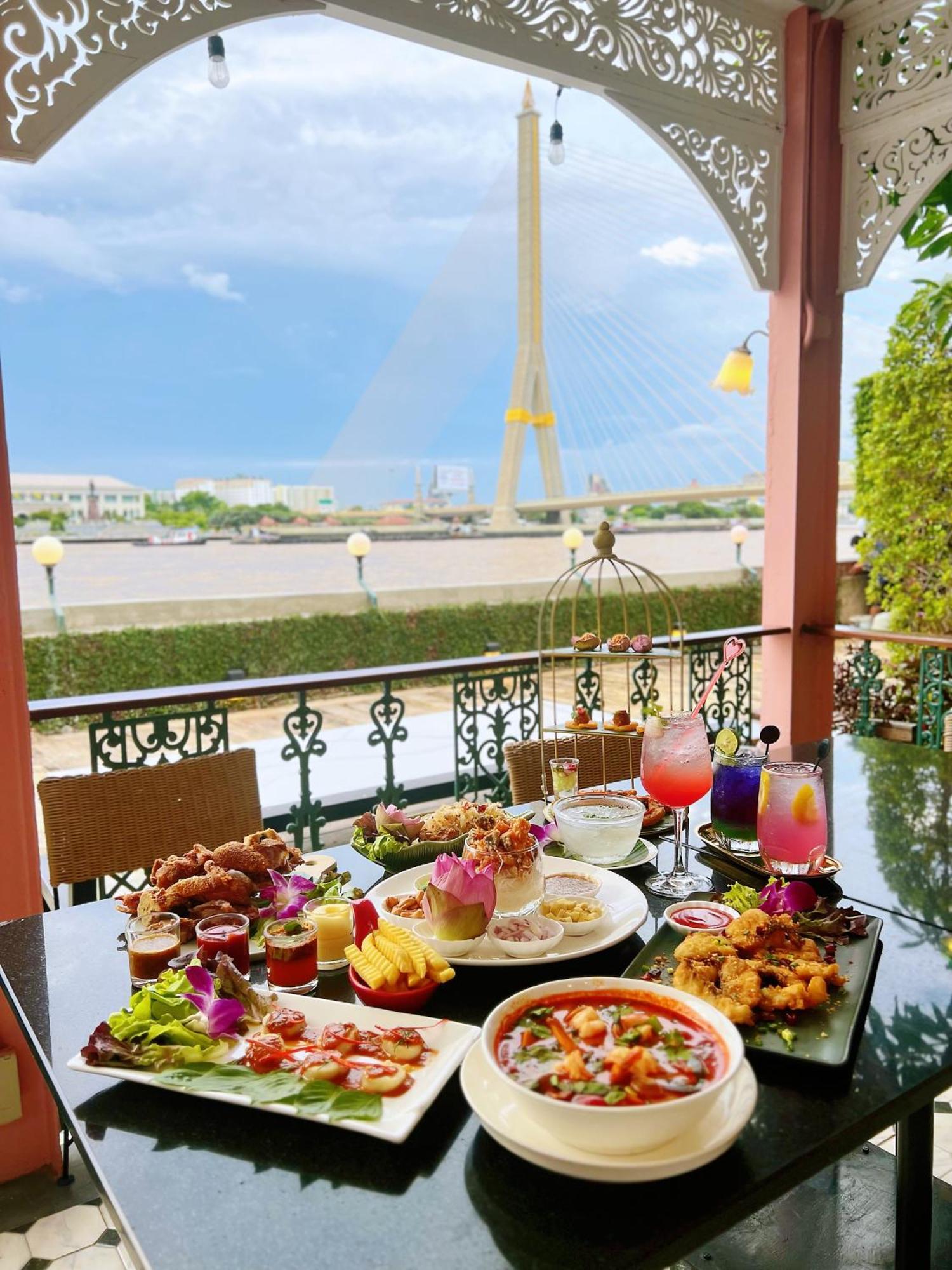 Hiranyakul House Hotel 4*