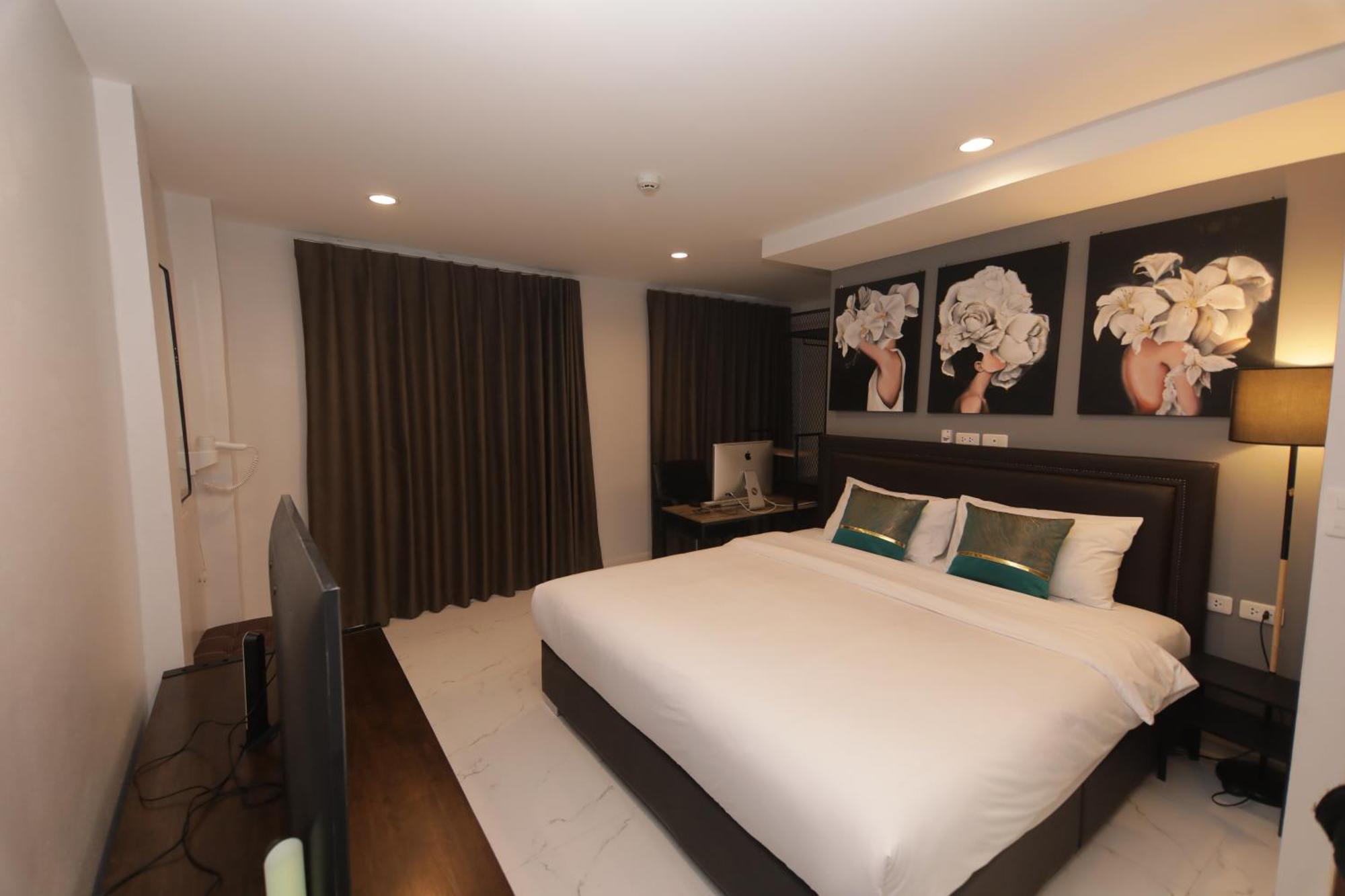 Hotel Wire Prakhanong 2*