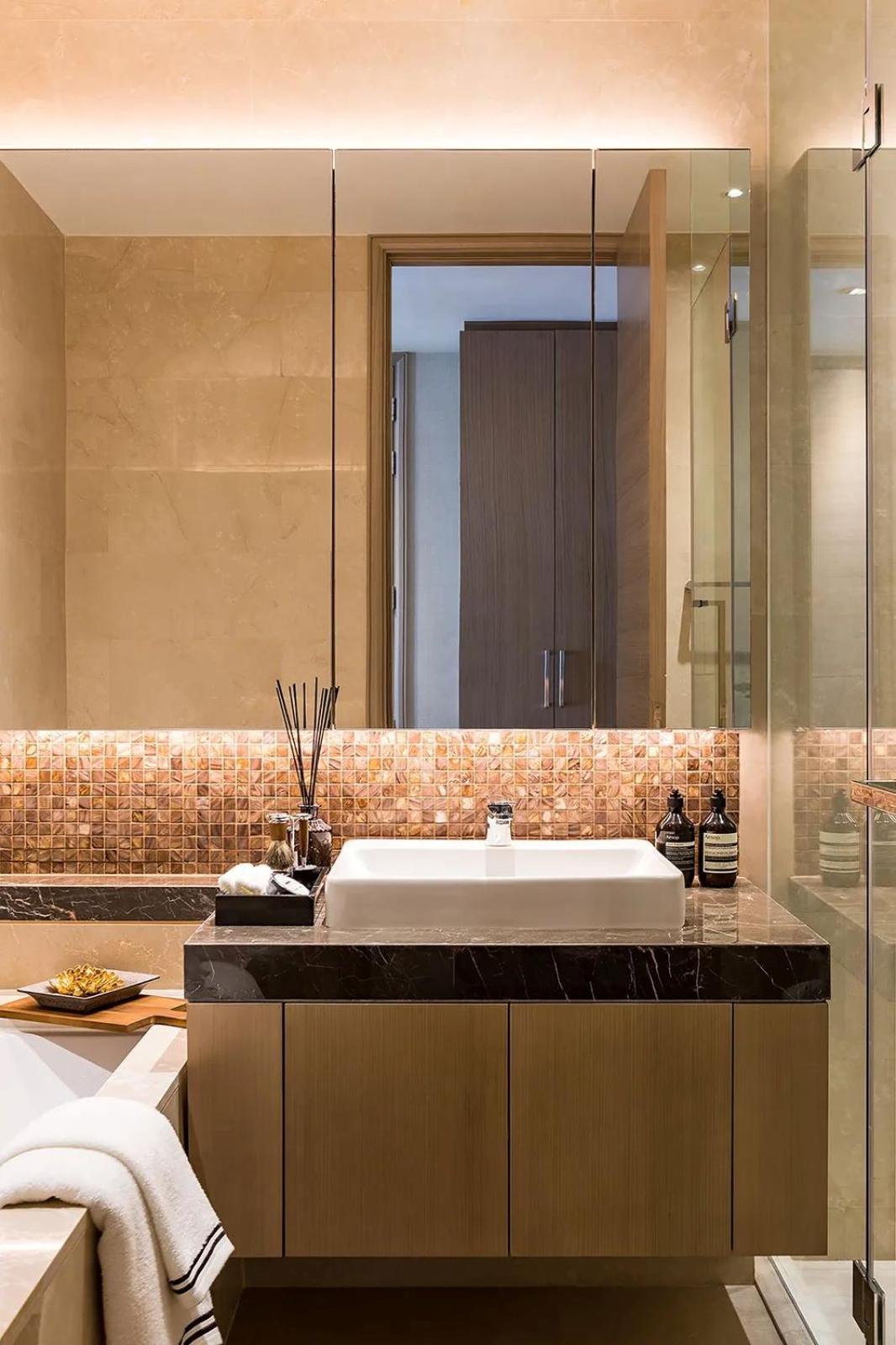 Luxury Waldorf Astoria Residences Large 85 Sqm High Floor Apartment *