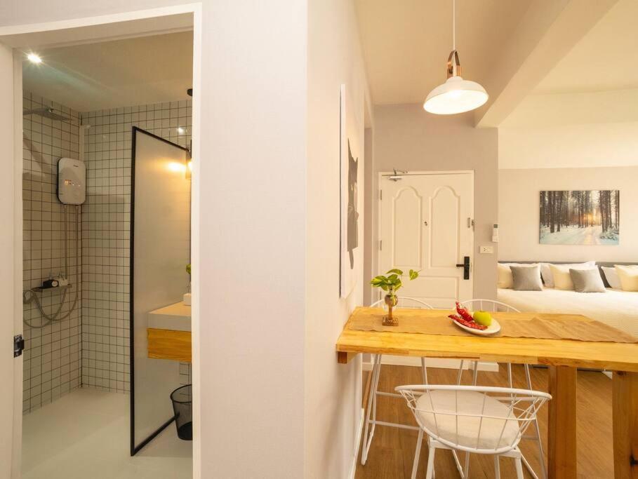 Cozy For 3 Guests In The Heart Of Silom - 3b Apartment *