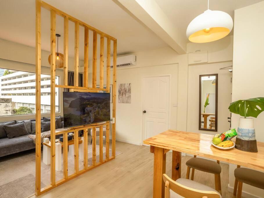 Apartment 2 Bedroom At Silom With Center View - 5a *