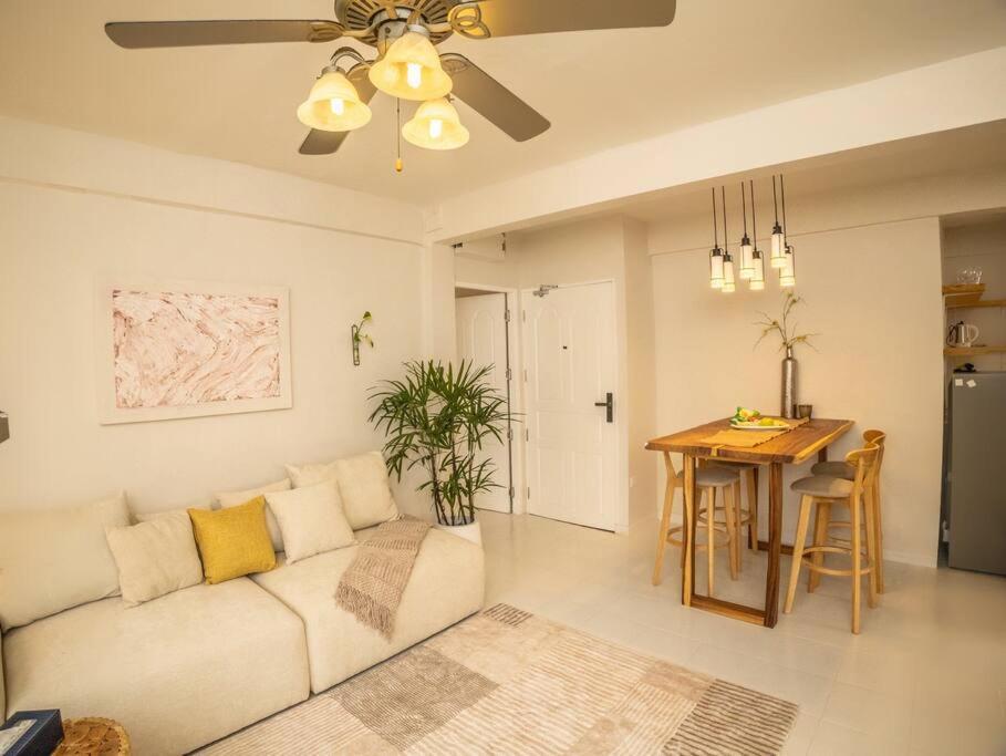Luxurious 2-bedroom In Silom Center - 6a
