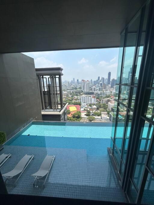 1br At Thonglor Bts Infinitypool Overlooking