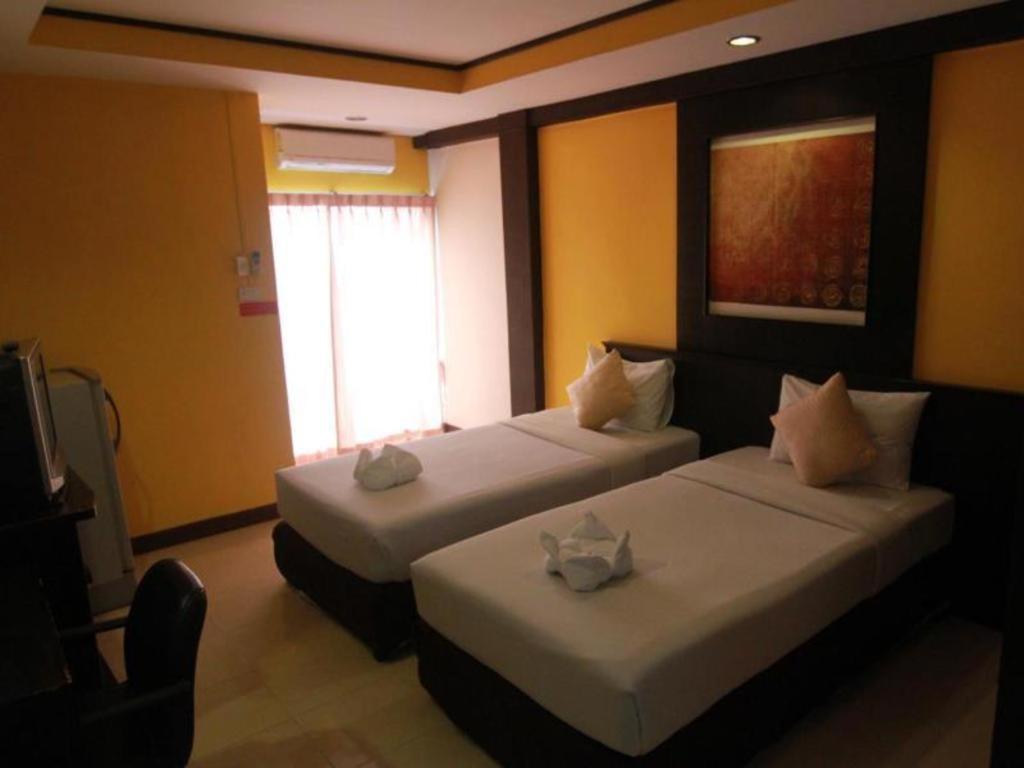 Grand Pinnacle Hotel 3*