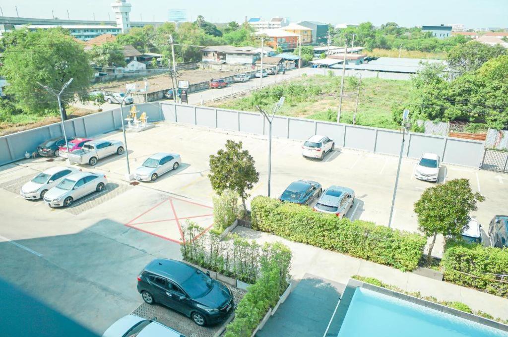 Hotel 7 Days Premium Don Meaung Airport Banguecoque
