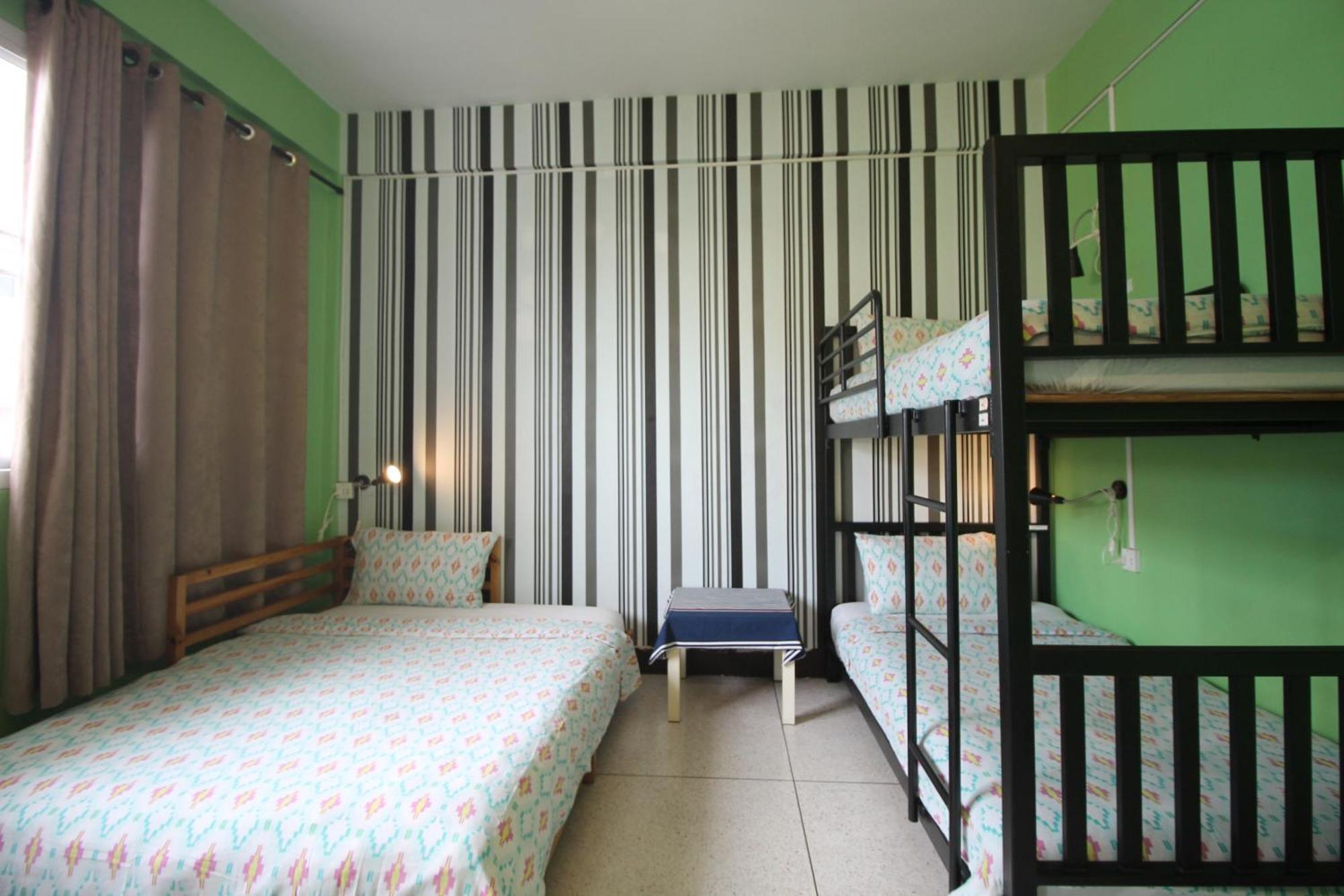 Hostel Baan Nampetch