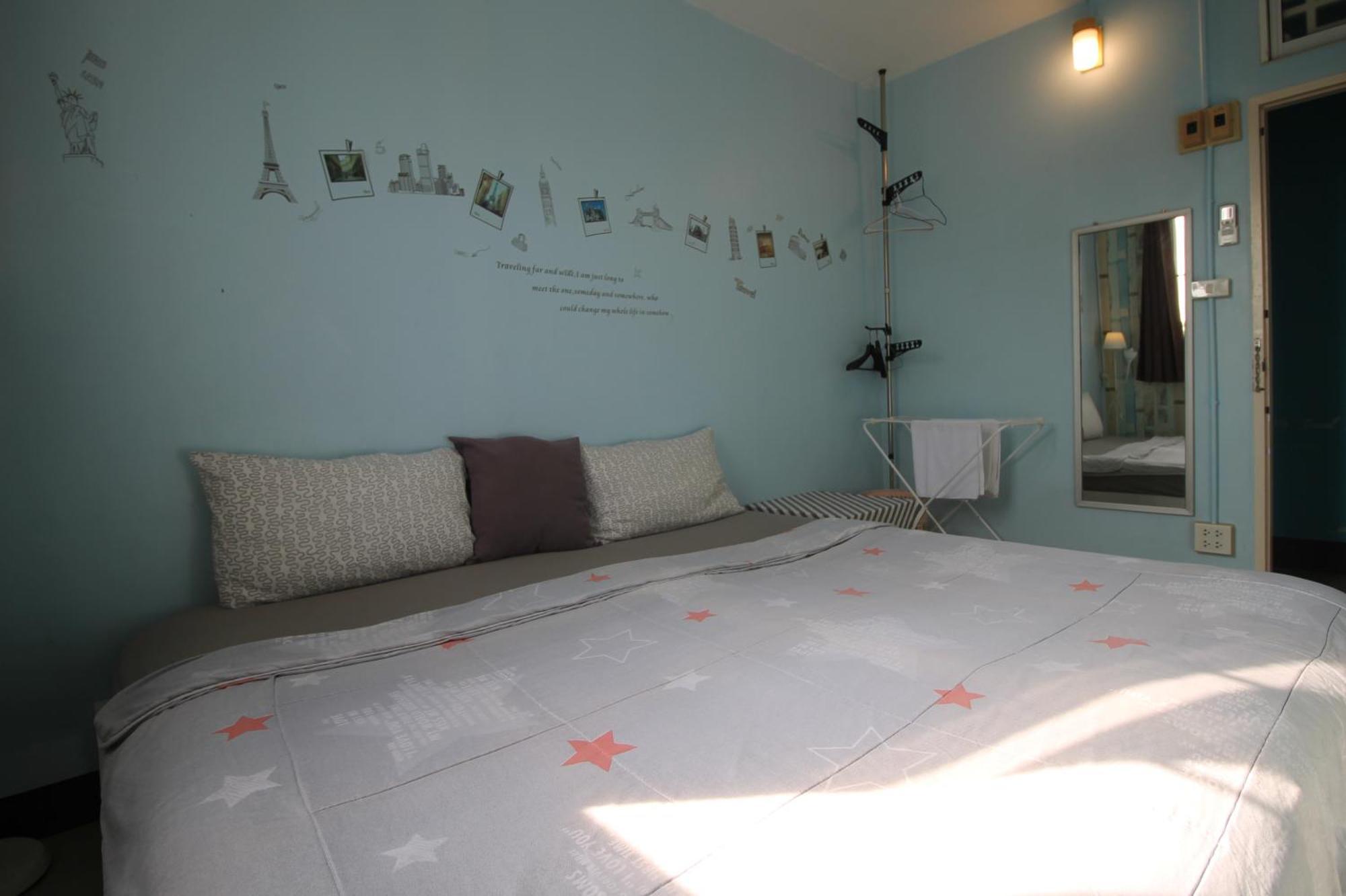 Hostel Baan Nampetch *