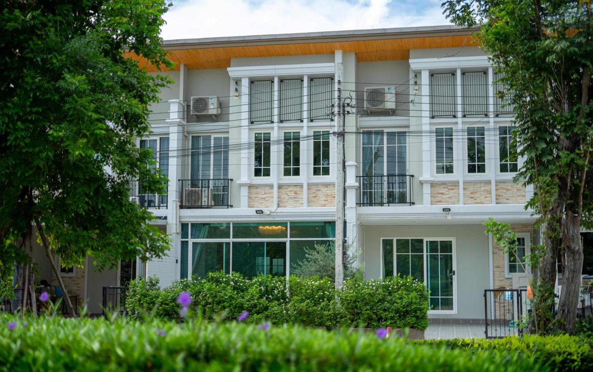 H1, Wi-fi 1,000 Mbps, Fashion Island, Mrt *