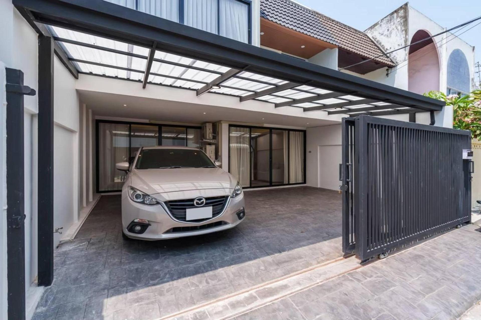 Onsen Retreat In Heart Of Holiday home Bangkok