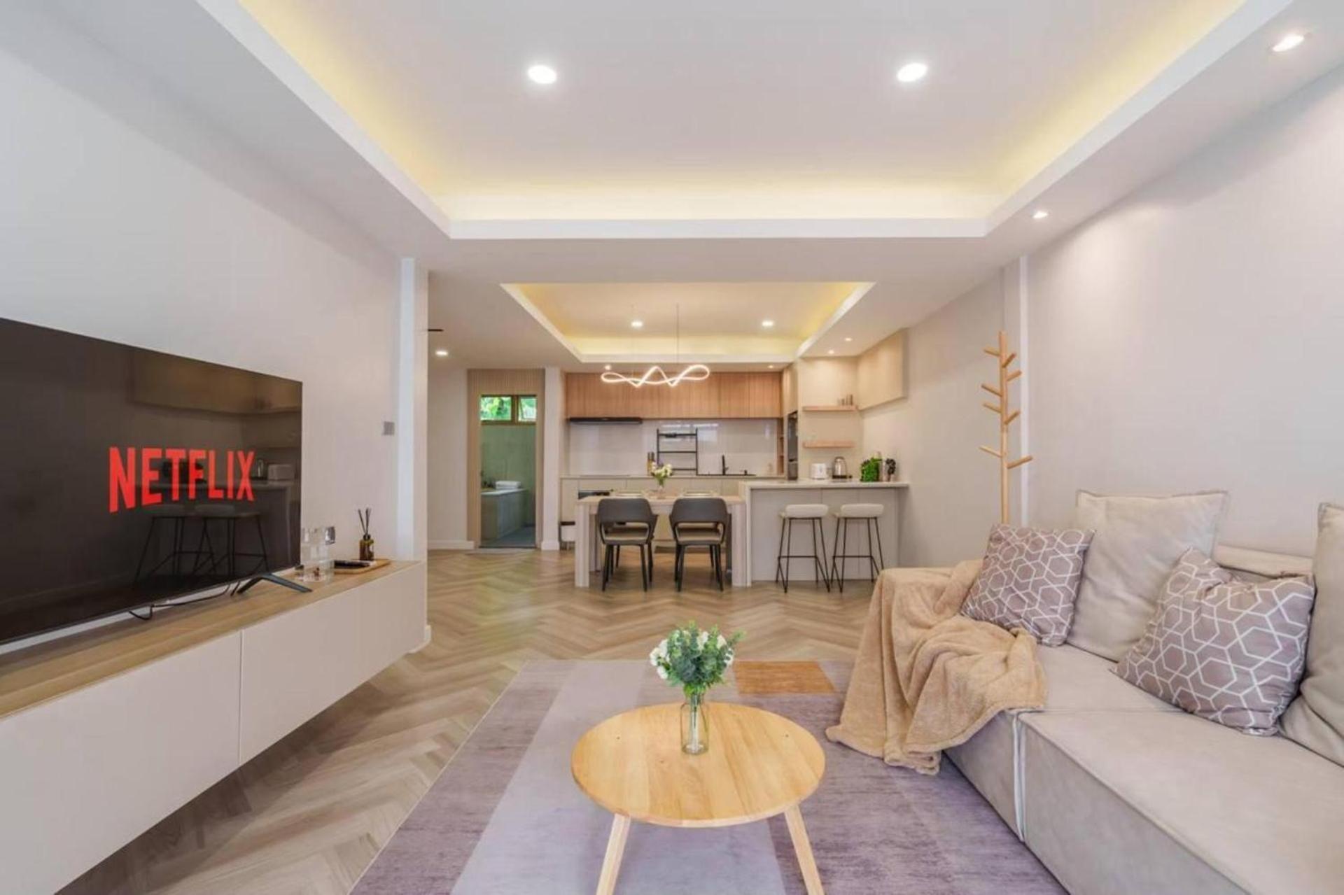 Onsen Retreat In Heart Of Holiday home Bangkok