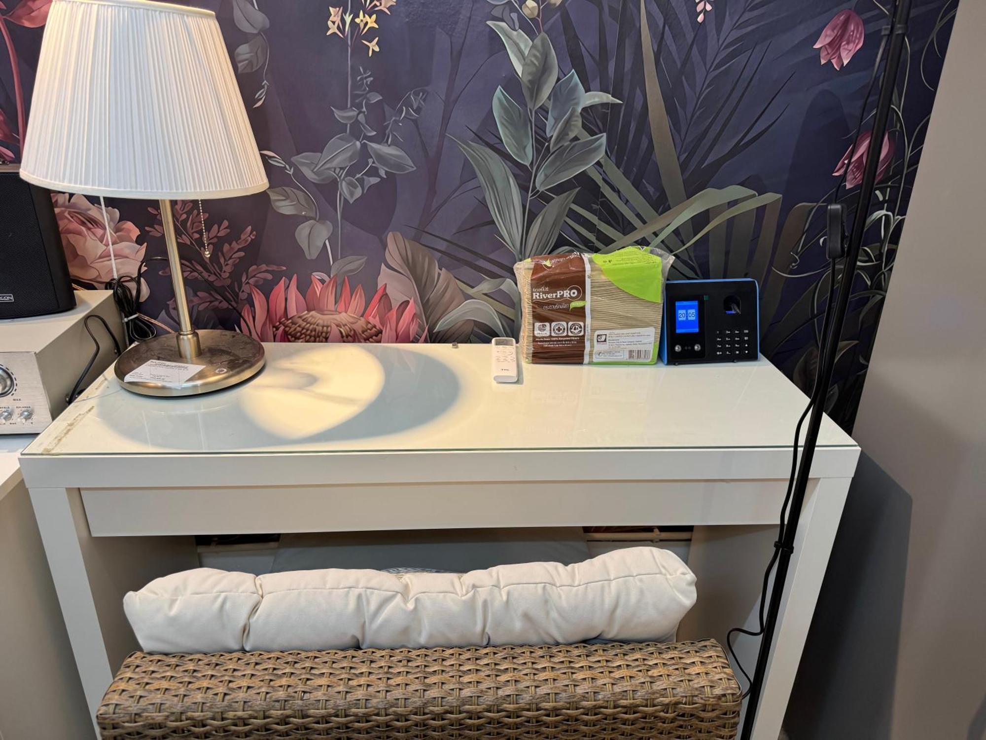 Twenty Two Place - Sukhumvit 22 Hostel Bangkok