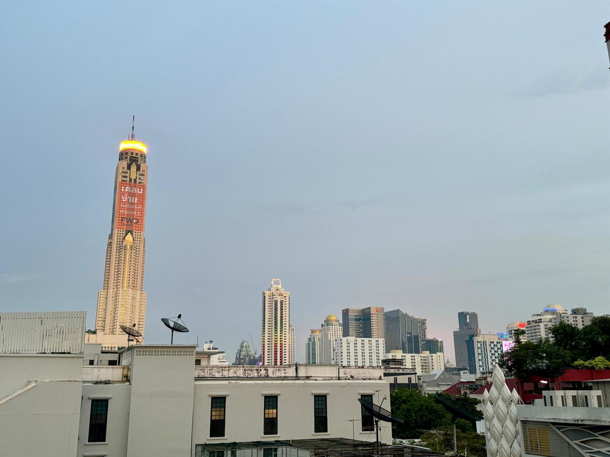 Avalan Phayathai Airport Link Hotel