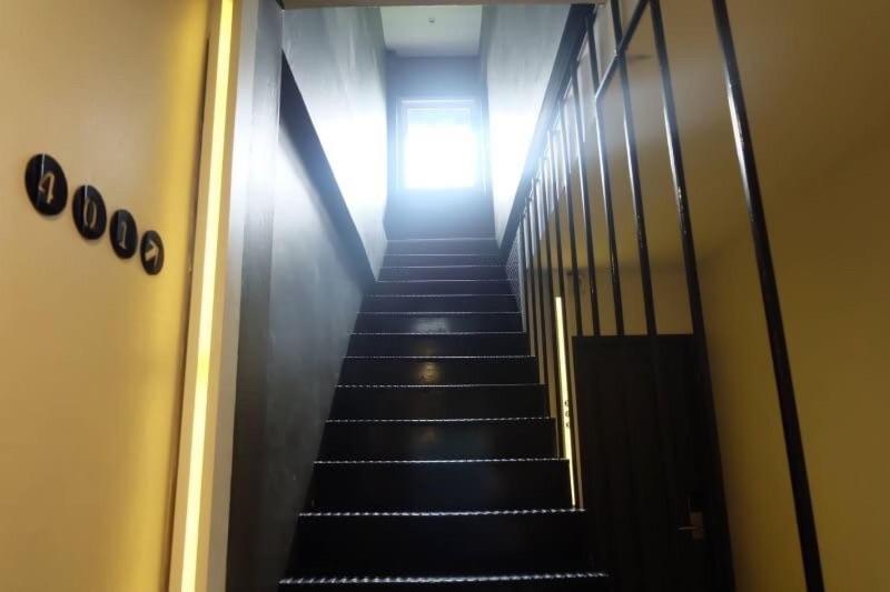 Four Sister Lamoon Hotel